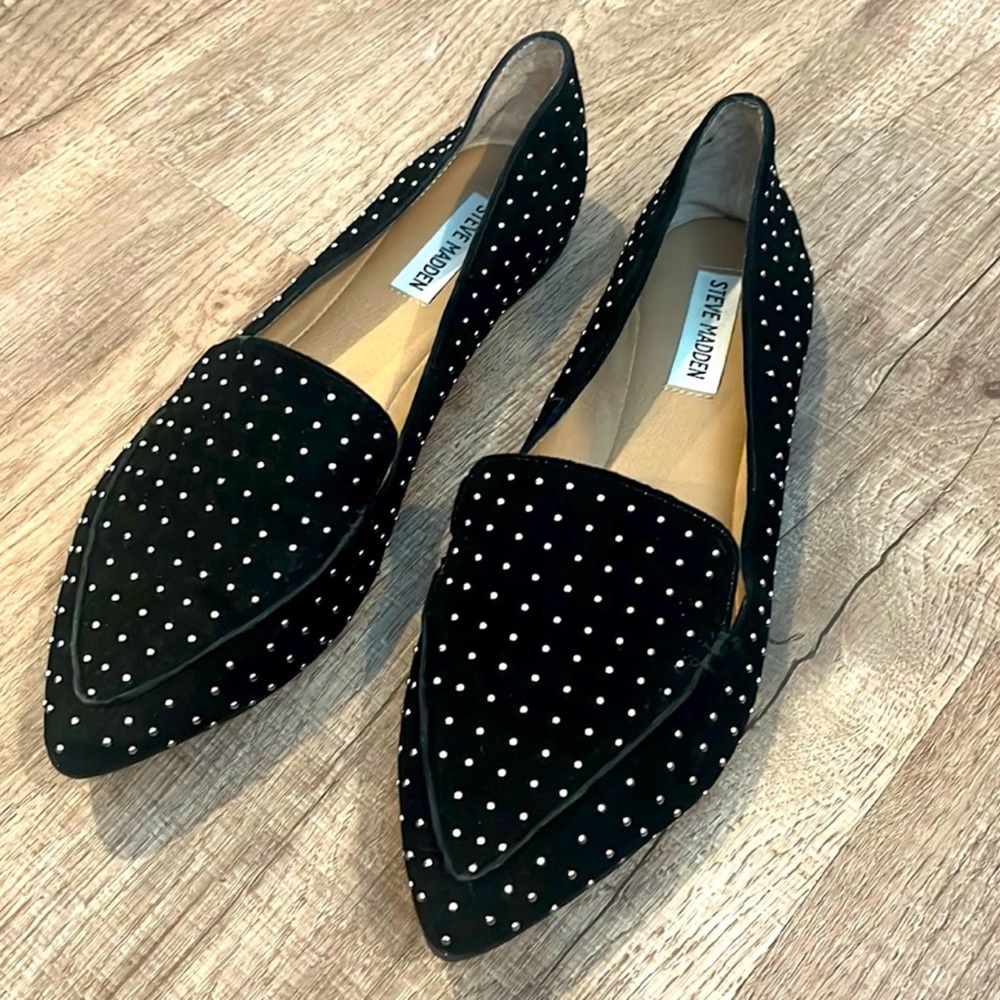 Steve Madden Suede Studded flats